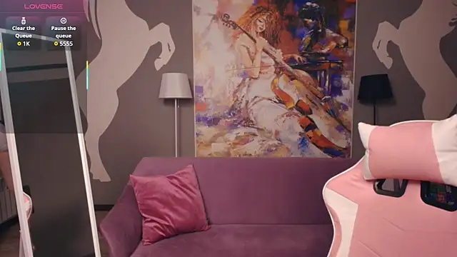 Snapshot of FloraBonde chatting on 16, 11, 2025 FloraBonde online show from 16, 11, 2025