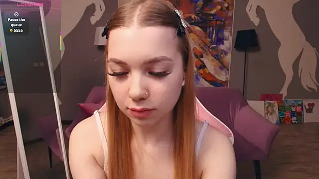 Snapshot of FloraBonde chatting on 20, 11, 2025 FloraBonde online show from 20, 11, 2025