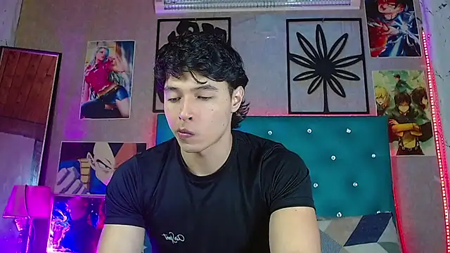 LiamAndrewzz online show from 18, 7, 2026