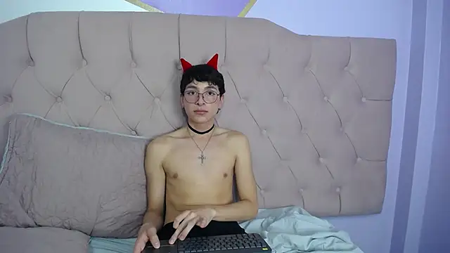 Snapshot of Damiian21_ chatting on 25, 2, 2025 Damiian21 online show from 25, 2, 2025