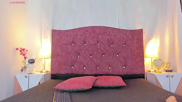 ValentinaGuerra online show from 27, 11, 2025