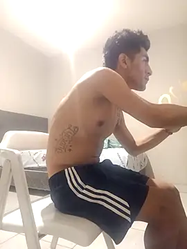 LeonRoots online show from 4, 11, 2025