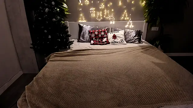 PaigePrado online show from 23, 12, 2025