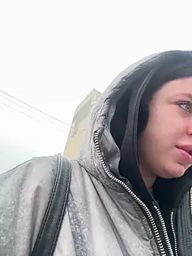 AlishaPrettyBlade online show from 10, 3, 2026