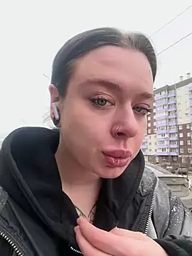 AlishaPrettyBlade online show from 29, 3, 2026