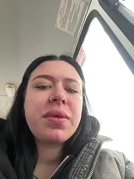 AlishaPrettyBlade online show from 21, 4, 2026