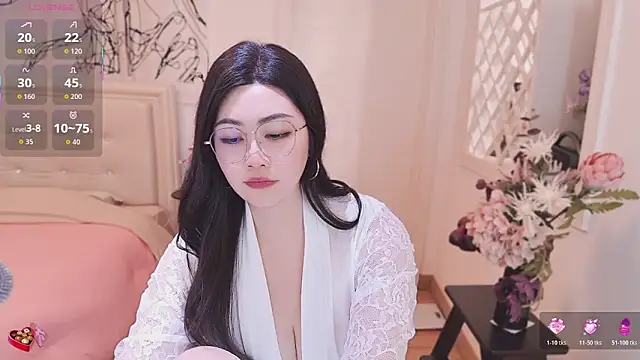 Snapshot of Tingdie chatting on 12, 11, 2025 Tingdie online show from 12, 11, 2025