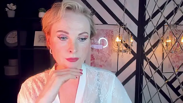 Snapshot of Sandra_Kind chatting on 24, 2, 2025 Sandra Kind online show from 24, 2, 2025
