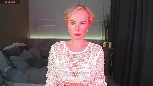 Snapshot of Sandra_Kind chatting on 5, 3, 2025 Sandra Kind online show from 5, 3, 2025