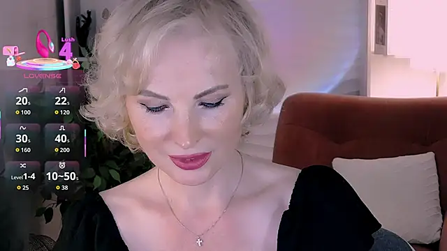 Snapshot of Sandra_Kind chatting on 17, 9, 2025 Sandra Kind online show from 17, 9, 2025