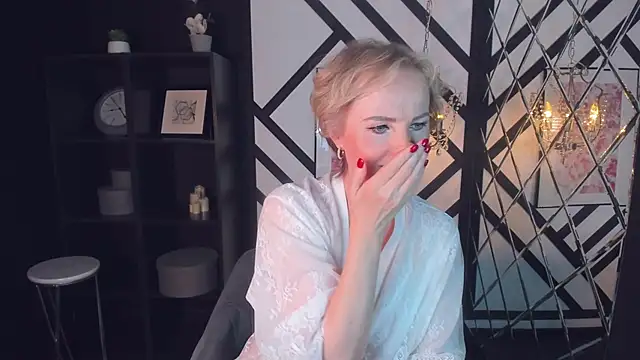 Snapshot of Sandra_Kind chatting on 15, 3, 2025 Sandra Kind online show from 15, 3, 2025