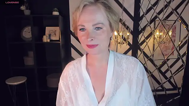Snapshot of Sandra_Kind chatting on 21, 2, 2025 Sandra Kind online show from 21, 2, 2025