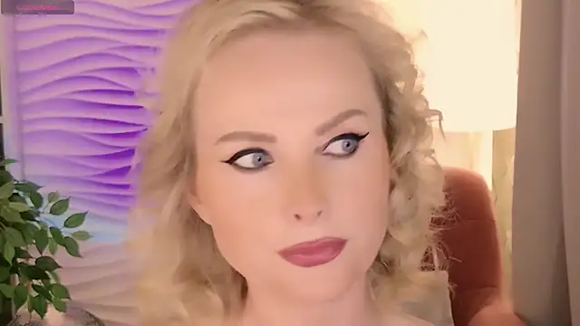 Snapshot of Sandra_Kind chatting on 11, 7, 2026 Sandra Kind online show from 11, 7, 2026