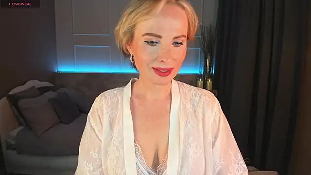 Snapshot of Sandra_Kind chatting on 2, 3, 2025 Sandra Kind online show from 2, 3, 2025