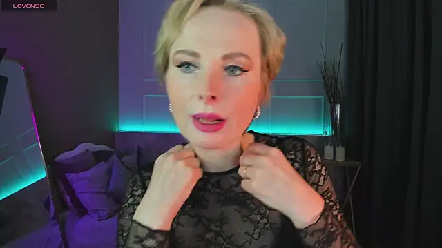 Snapshot of Sandra_Kind chatting on 25, 2, 2025 Sandra Kind online show from 25, 2, 2025