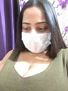 Snapshot of COZY_ROZI chatting on 18, 10, 2025 COZY ROZI online show from 18, 10, 2025