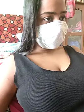 Snapshot of COZY_ROZI chatting on 18, 10, 2025 COZY ROZI online show from 18, 10, 2025