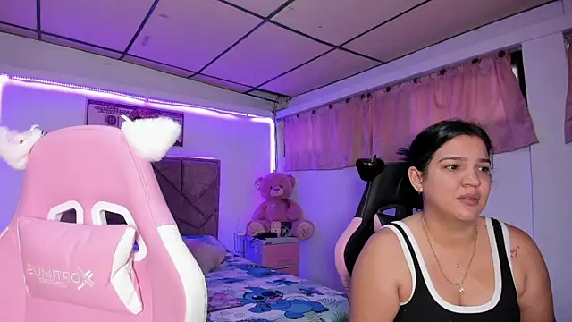 Cristal Smith20 online show from 15, 4, 2026