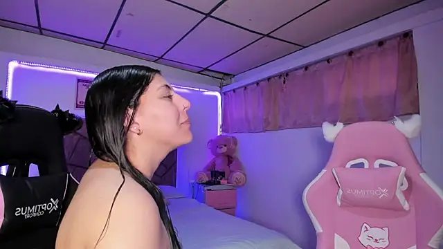 Cristal Smith20 online show from 10, 4, 2026