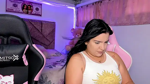 Snapshot of Cristal_Smith20 chatting on 30, 6, 2026 Cristal Smith20 online show from 30, 6, 2026