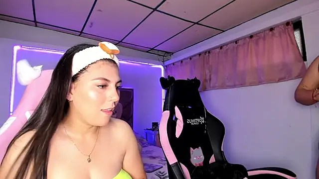 Cristal Smith20 online show from 11, 3, 2026