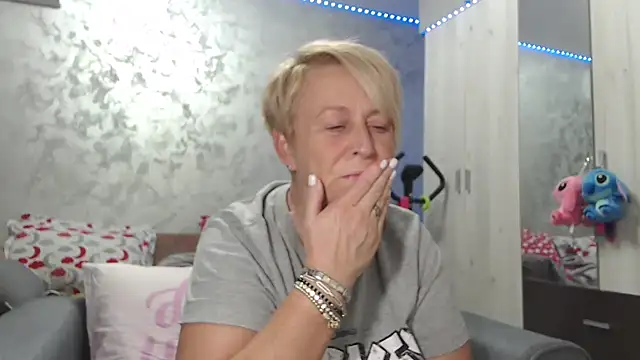 RosesandLillies online show from 11, 4, 2026