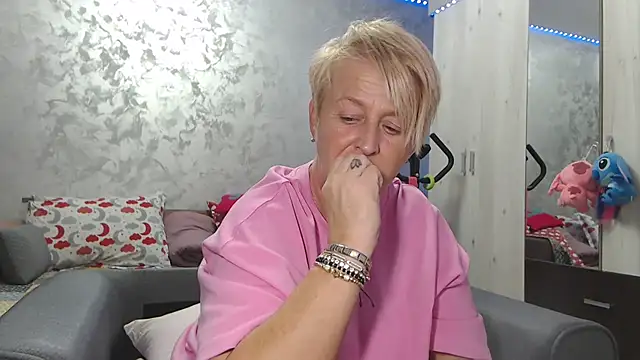 RosesandLillies online show from 5, 4, 2026