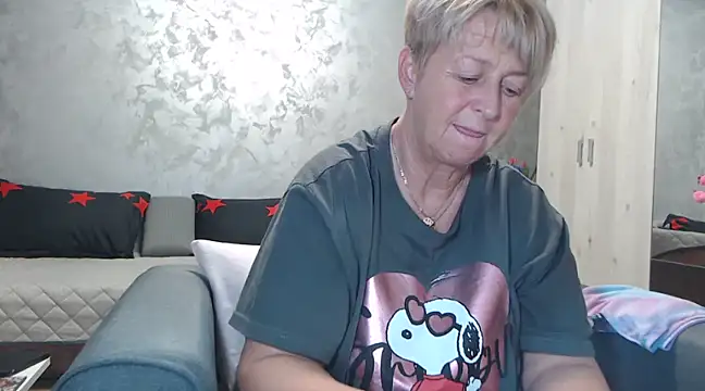 RosesandLillies online show from 8, 3, 2025