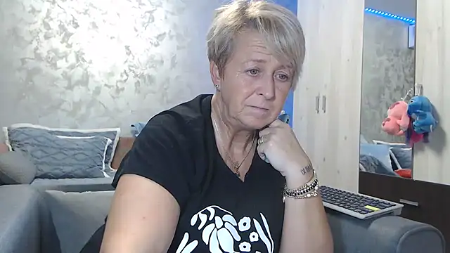 RosesandLillies online show from 2, 12, 2025