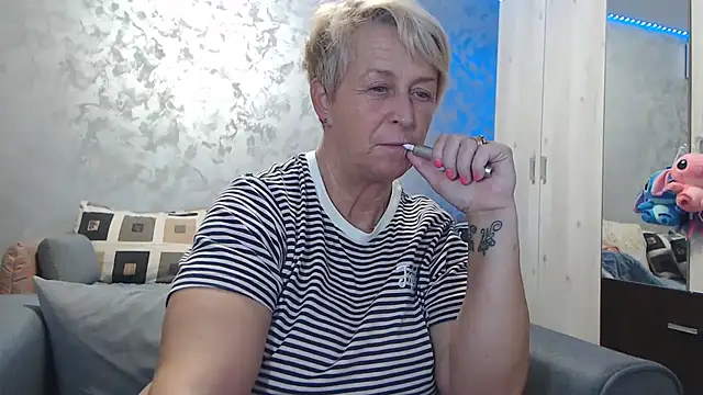 RosesandLillies online show from 12, 11, 2025