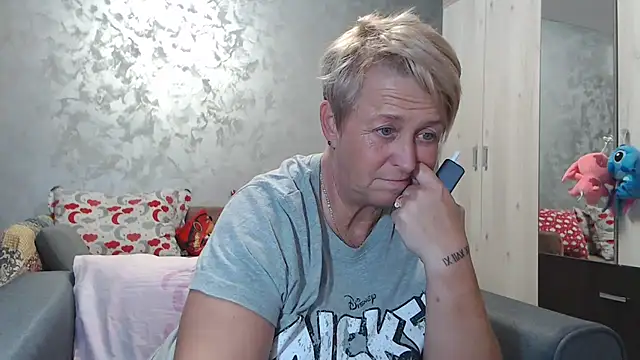 RosesandLillies online show from 9, 11, 2025