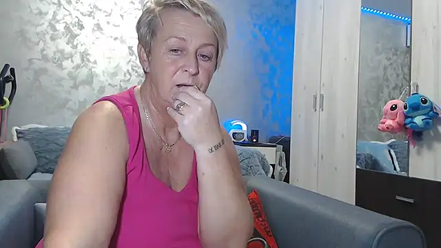 RosesandLillies online show from 23, 11, 2025