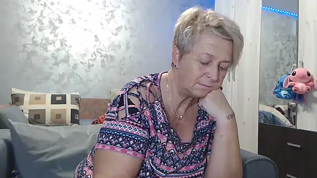 RosesandLillies online show from 13, 11, 2025