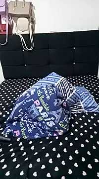 Snapshot of victoria_roussee chatting on 2, 3, 2025 victoria roussee online show from 2, 3, 2025