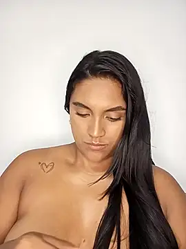 Snapshot of victoria_roussee chatting on 26, 2, 2025 victoria roussee online show from 26, 2, 2025