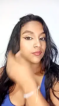 Snapshot of victoria_roussee chatting on 19, 2, 2025 victoria roussee online show from 19, 2, 2025