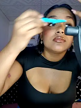 Snapshot of victoria_roussee chatting on 20, 9, 2025 victoria roussee online show from 20, 9, 2025