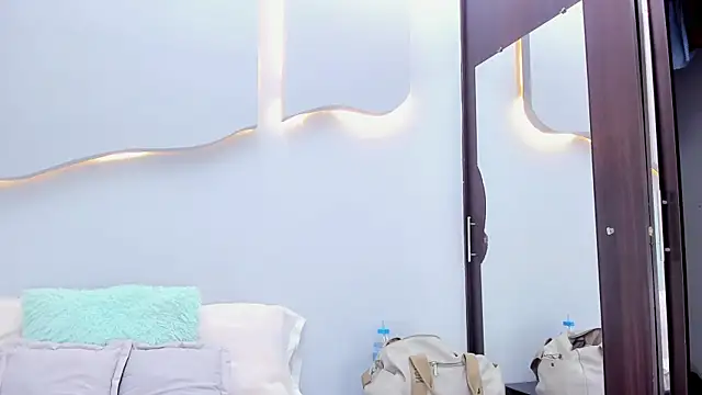 EmilyDiaaz online show from 25, 4, 2026