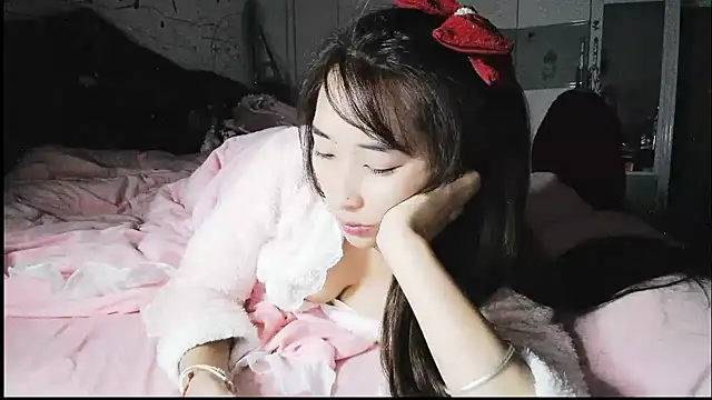 hebe-02 online show from 5, 11, 2025