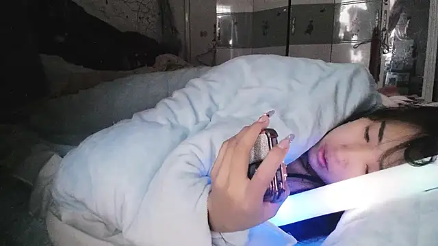 hebe-02 online show from 4, 12, 2025