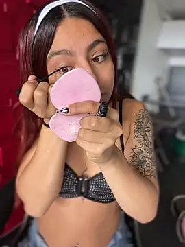 Emily-teen online show from 14, 11, 2025