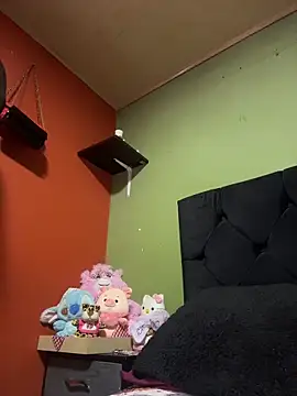 Emily-teen online show from 14, 2, 2026