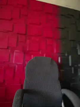 Emily-teen online show from 17, 1, 2026