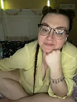 HTXBELLE online show from 4, 3, 2025