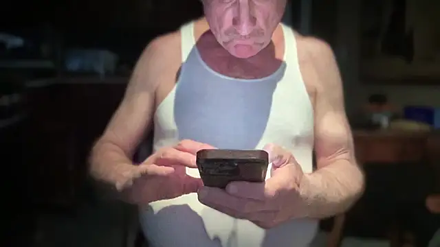 Snapshot of DominantDong chatting on 5, 3, 2025 DominantDong online show from 5, 3, 2025
