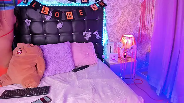 Luna Sommer online show from 10, 10, 2025