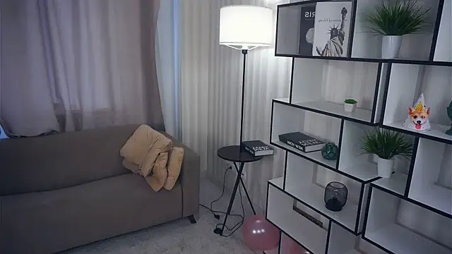 QuennaCoote online show from 14, 11, 2025