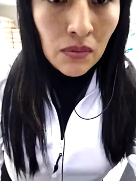 Lobitasexiii online show from 4, 11, 2025