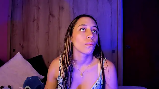 Snapshot of TANIA_06 chatting on 23, 4, 2026 TANIA 06 online show from 23, 4, 2026