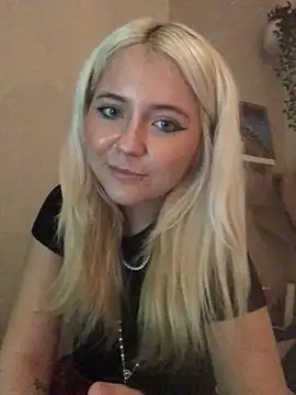 Snapshot of Blondie_Sofia_Essexbabe chatting on 16, 10, 2025 Blondie Sofia Essexbabe online show from 16, 10, 2025